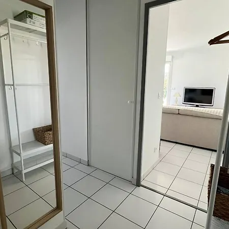 Confort A : T2 Pour 2 Pers., Balcon-terrasse, Cuisine Equipee, Parking, Acces Internet - Fr-1-495-133