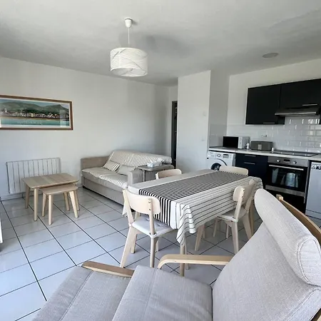 Apartment Confort A : T2 Pour 2 Pers., Balcon-terrasse, Cuisine Equipee, Parking, Acces Internet - Fr-1-495-133 *