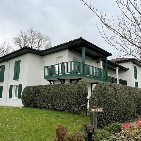 Confortable 2p Avec Balcon Et Parking A - Fr-1-495-133 Lejlighed *